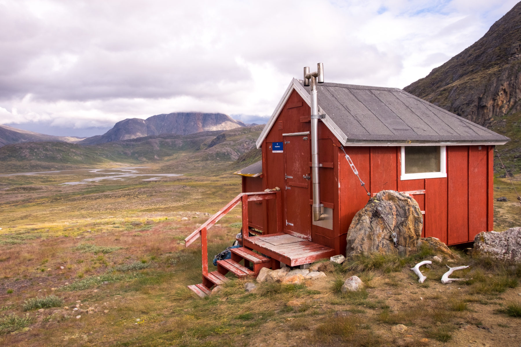 Innajuatooq I hut on the Arctic Circle Trail