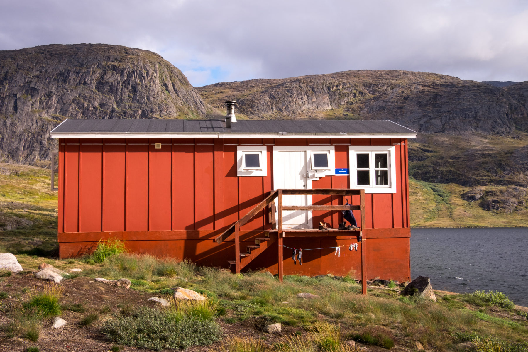 Innajuatooq II hut - the Lake House - on the Arctic Circle Trail